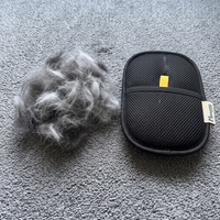 Meoggy Cuddle Glove — Fur-Removal Mitt