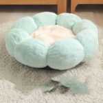 Pet Bed Mat New Pet Soft Dog Cat Blanket  Flower Shaped Doghouse - Image 9