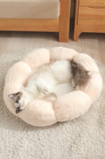 Pet Bed Mat New Pet Soft Dog Cat Blanket  Flower Shaped Doghouse - Image 4